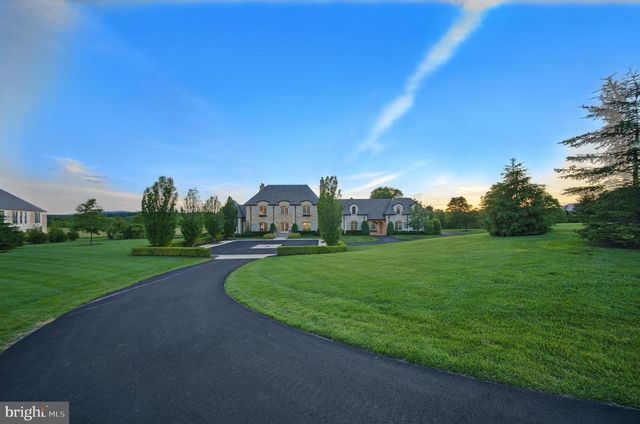 22805 CREIGHTON FARMS DR, Leesburg, VA 20175
