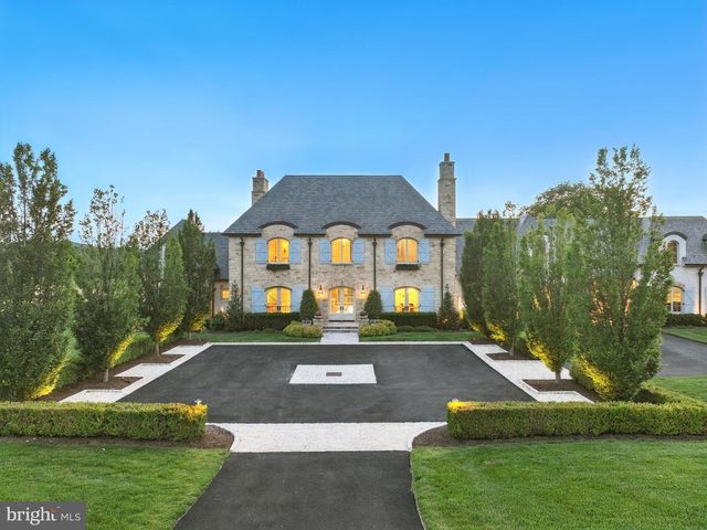 22805 CREIGHTON FARMS DR, Leesburg, VA 20175