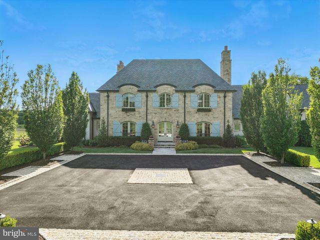 22805 CREIGHTON FARMS DR, Leesburg, VA 20175