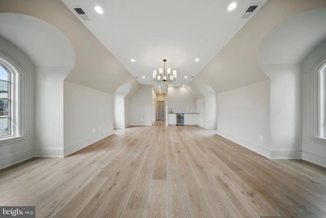 22805 CREIGHTON FARMS DR, Leesburg, VA 20175
