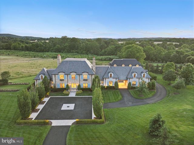 22805 CREIGHTON FARMS DR, Leesburg, VA 20175