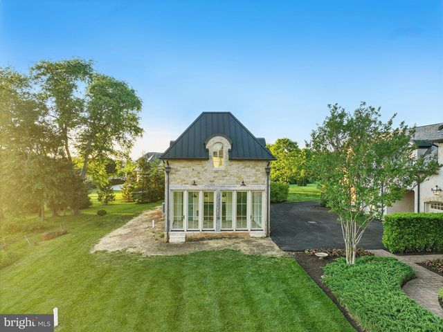 22805 CREIGHTON FARMS DR, Leesburg, VA 20175