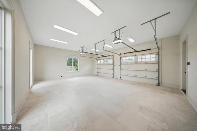 22805 CREIGHTON FARMS DR, Leesburg, VA 20175