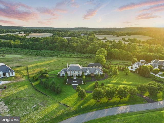 22805 CREIGHTON FARMS DR, Leesburg, VA 20175