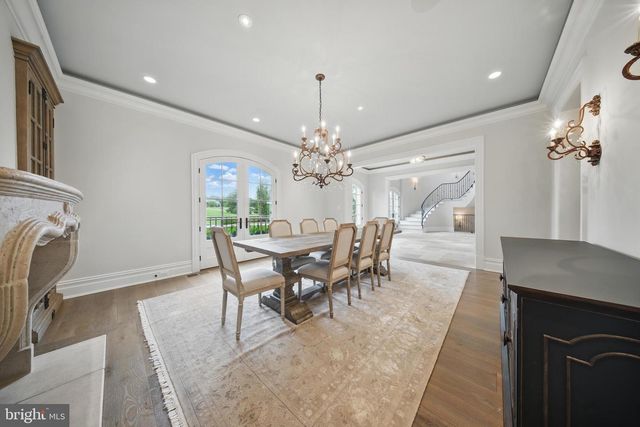 22805 CREIGHTON FARMS DR, Leesburg, VA 20175