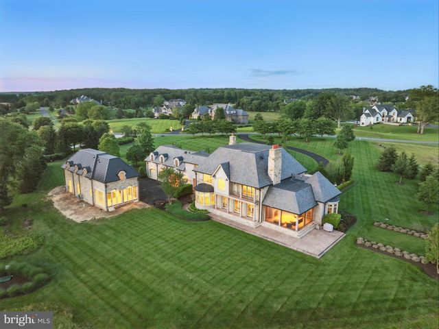 22805 CREIGHTON FARMS DR, Leesburg, VA 20175