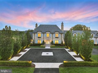 22805 CREIGHTON FARMS DR, Leesburg, VA 20175