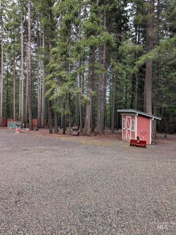 1431 Timber Mountain Loop, Outside City Limits, WA 98922