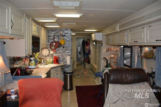 1431 Timber Mountain Loop, Outside City Limits, WA 98922