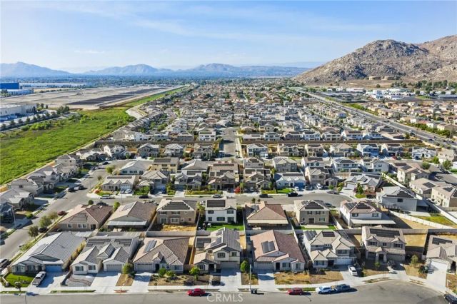 774 Green Court, Perris, CA 92571