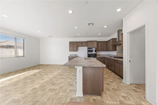 774 Green Court, Perris, CA 92571