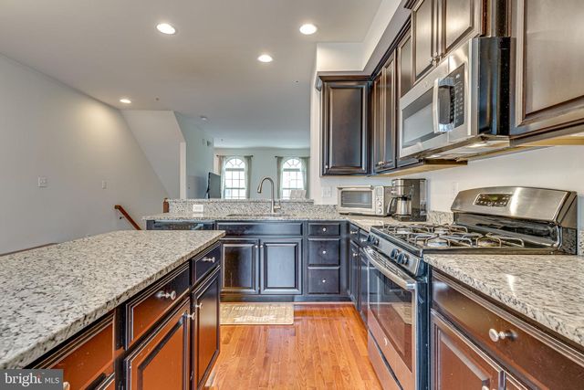 7246 WINDING HILLS DR, Hanover, MD 21076
