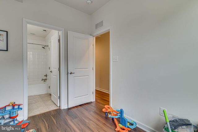 7246 WINDING HILLS DR, Hanover, MD 21076
