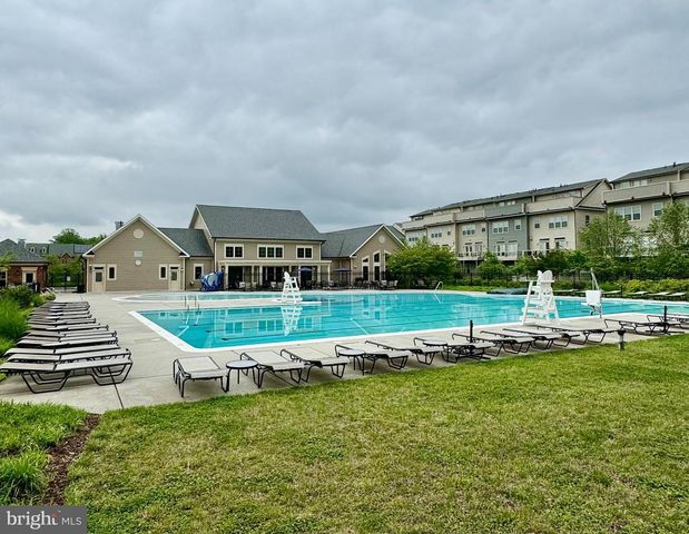 7246 WINDING HILLS DR, Hanover, MD 21076