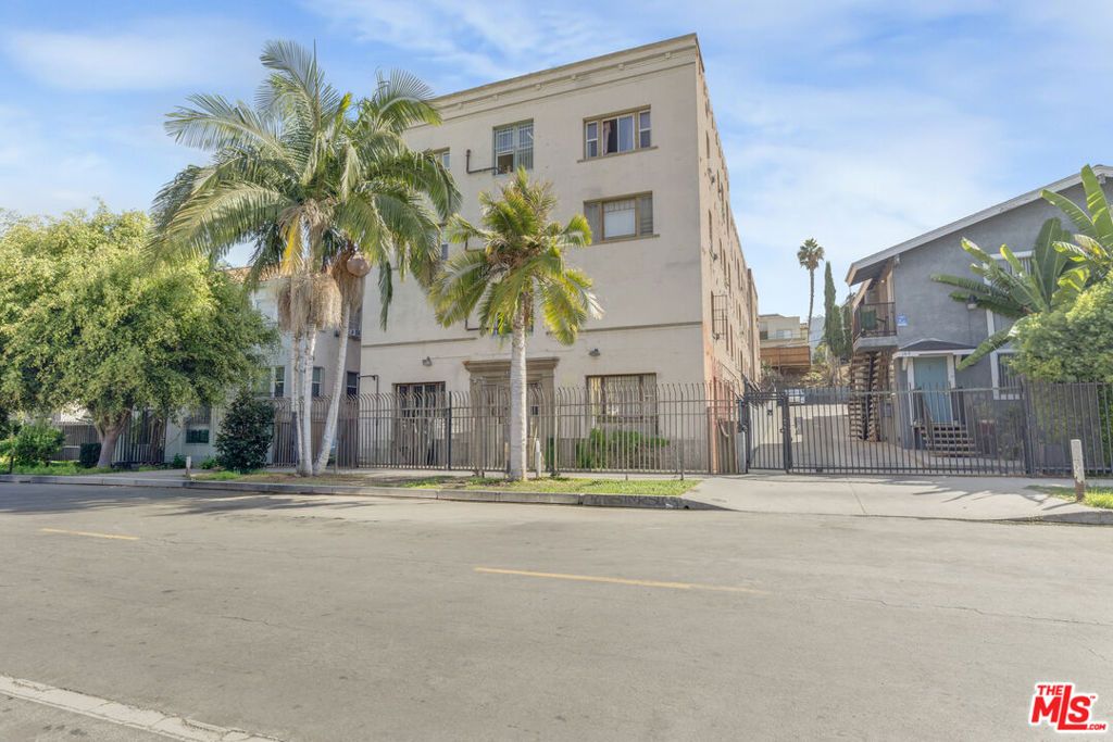 138 S Westmoreland Avenue, Los Angeles, CA 90004 — photo 4