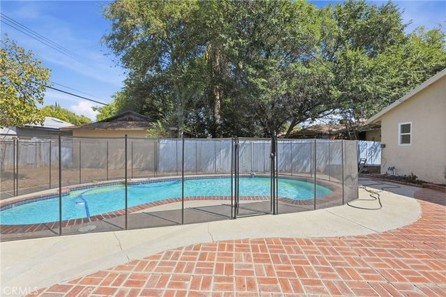1160 E 27th, San Bernardino, CA 92404