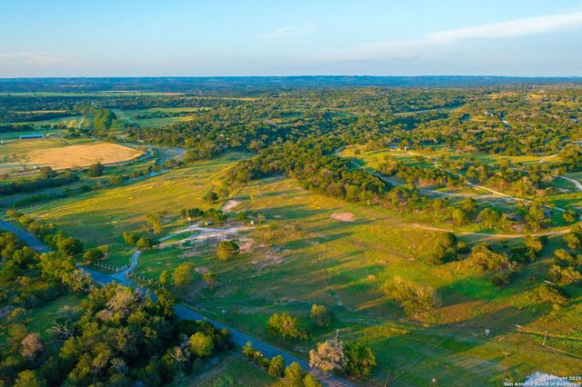 327 Waring Welfare Road, Boerne, TX 78006