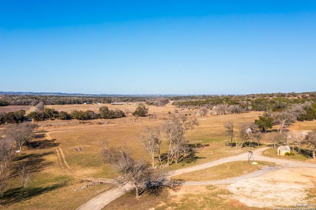 327 Waring Welfare Road, Boerne, TX 78006