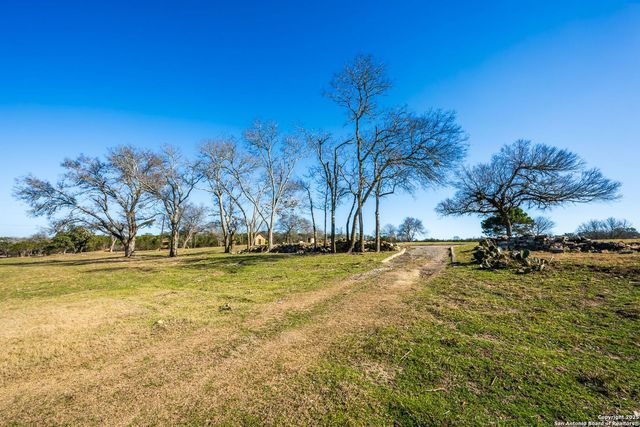 327 Waring Welfare Road, Boerne, TX 78006