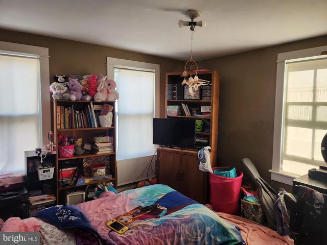 126 N CHARLOTTE ST, Manheim, PA 17545