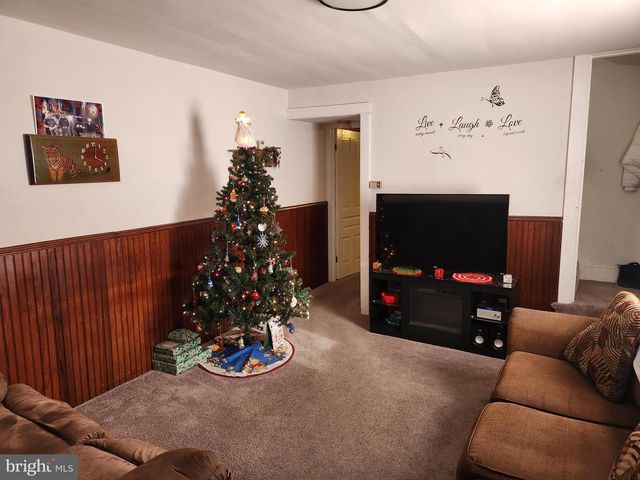 126 N CHARLOTTE ST, Manheim, PA 17545