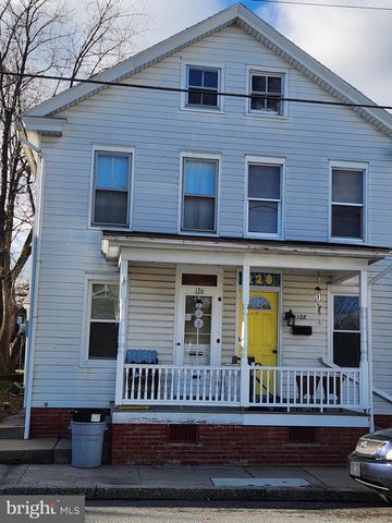 126 N CHARLOTTE ST, Manheim, PA 17545