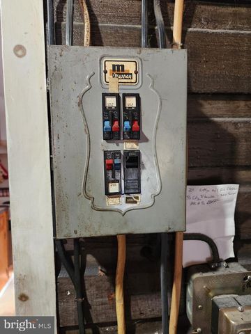 126 N CHARLOTTE ST, Manheim, PA 17545