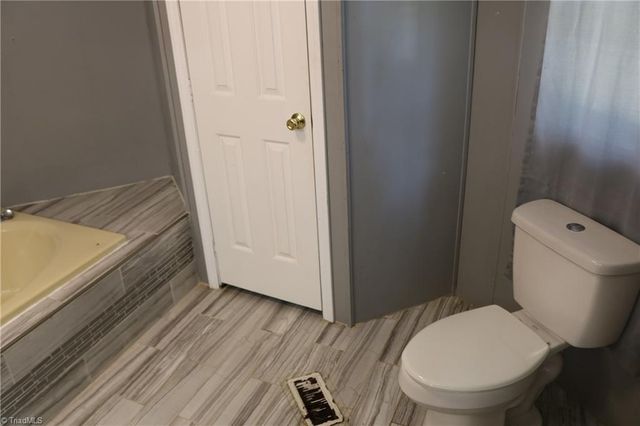 1116 Kentmere Road, Greensboro, NC 27406