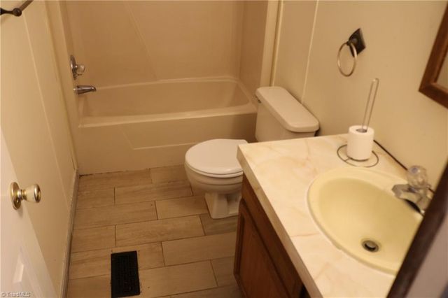 1116 Kentmere Road, Greensboro, NC 27406