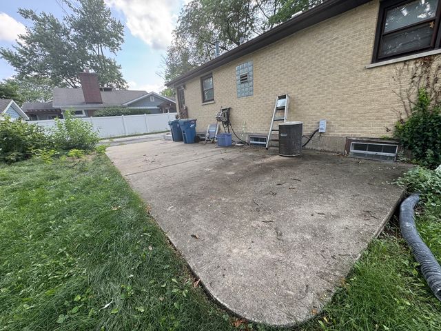 927 S Stough Street, Hinsdale, IL 60521