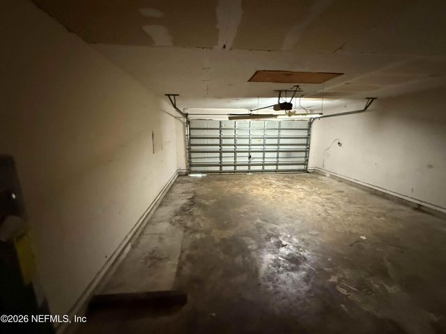 8319 SPRINGTREE Road, Jacksonville, FL 32210