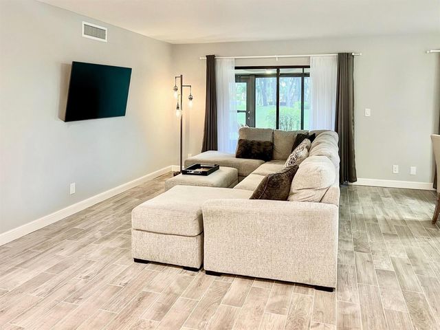 10615 Ocean Palm Way 102, Boynton Beach, FL 33437