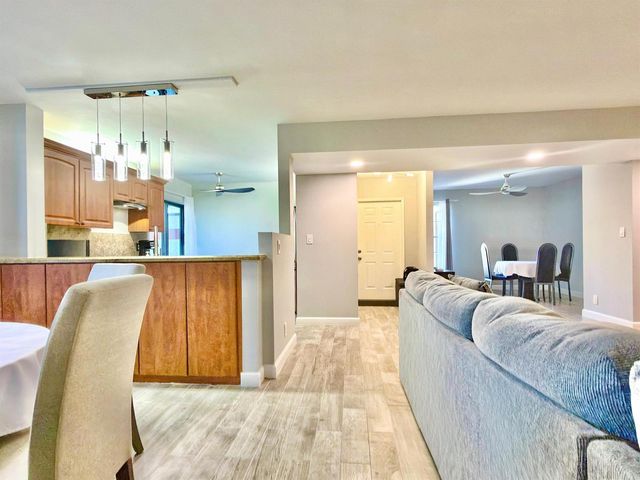 10615 Ocean Palm Way 102, Boynton Beach, FL 33437