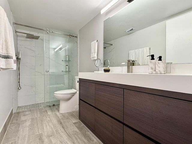 10615 Ocean Palm Way 102, Boynton Beach, FL 33437