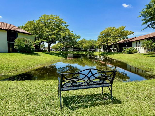 10615 Ocean Palm Way 102, Boynton Beach, FL 33437