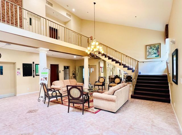 10615 Ocean Palm Way 102, Boynton Beach, FL 33437