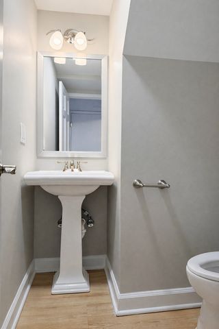 1108 N Knollwood Drive, Palatine, IL 60067