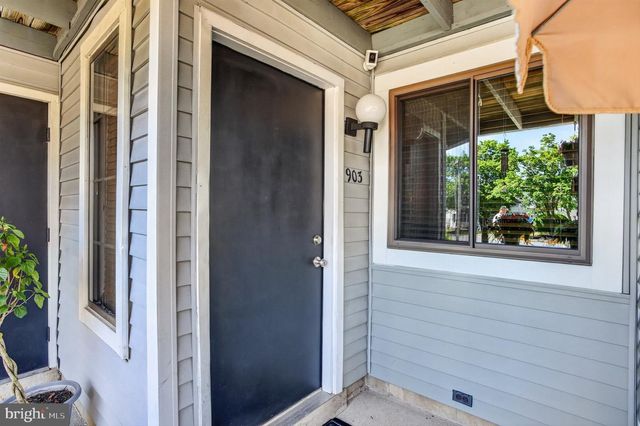 903 BERWYCK CT, Sicklerville, NJ 08081