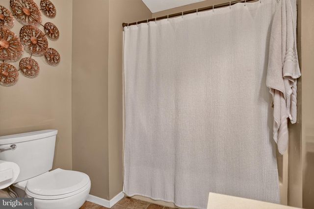 903 BERWYCK CT, Sicklerville, NJ 08081