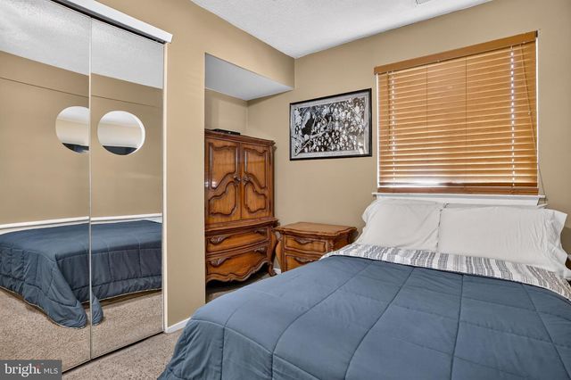 903 BERWYCK CT, Sicklerville, NJ 08081