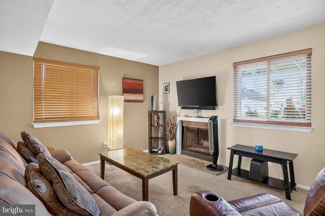 903 BERWYCK CT, Sicklerville, NJ 08081