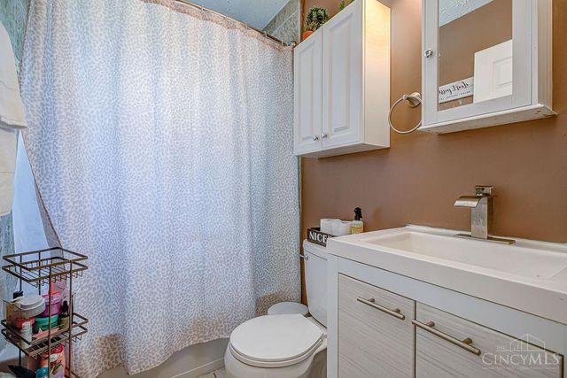 204 E Roger Drive, Trenton, OH 45067