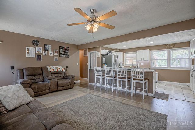 204 E Roger Drive, Trenton, OH 45067