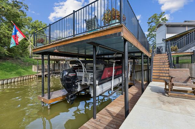102 Shadywood Place, Enchanted Oaks, TX 75156