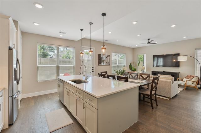 274 Estates Circle, College Station, TX 77840