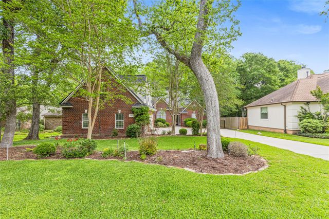 106 Lazy Springs Drive, Conroe, TX 77356