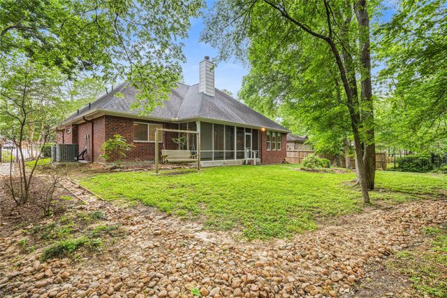 106 Lazy Springs Drive, Conroe, TX 77356