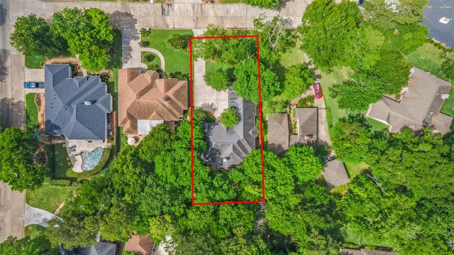 106 Lazy Springs Drive, Conroe, TX 77356