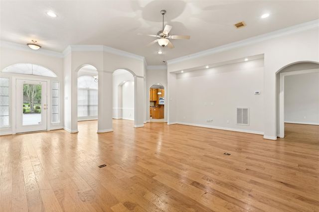 106 Lazy Springs Drive, Conroe, TX 77356