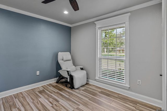 5707 Landmor Dr, Greenwell Springs, LA 70739